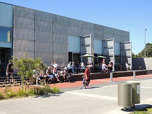 Dowse patrons