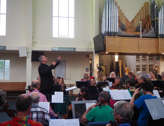 Opening pieces, Mark Carter conducting