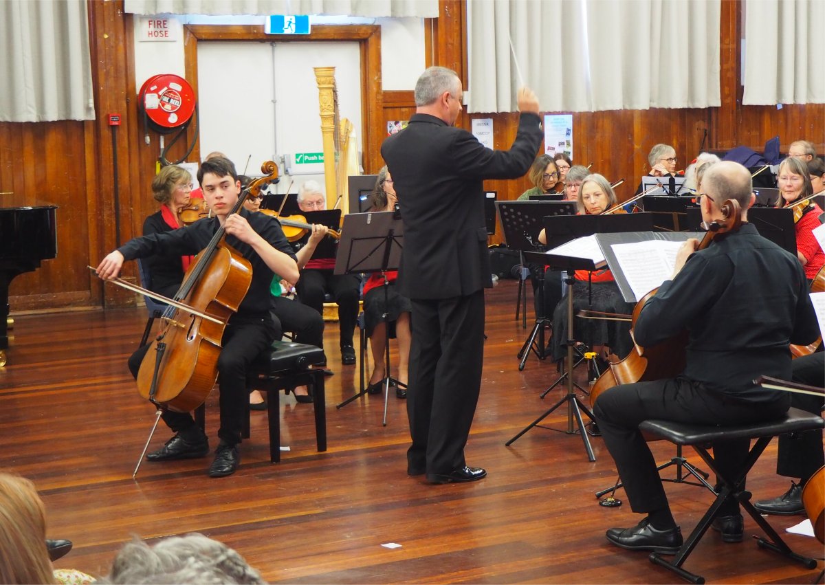 soloist applause